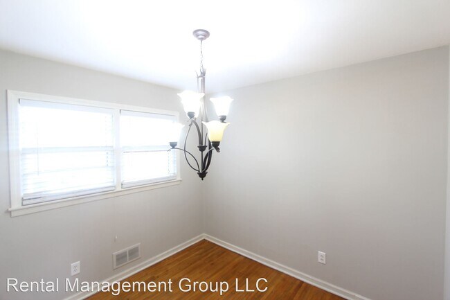 Building Photo - 3 br, 1 bath House - 329 24th Court NW