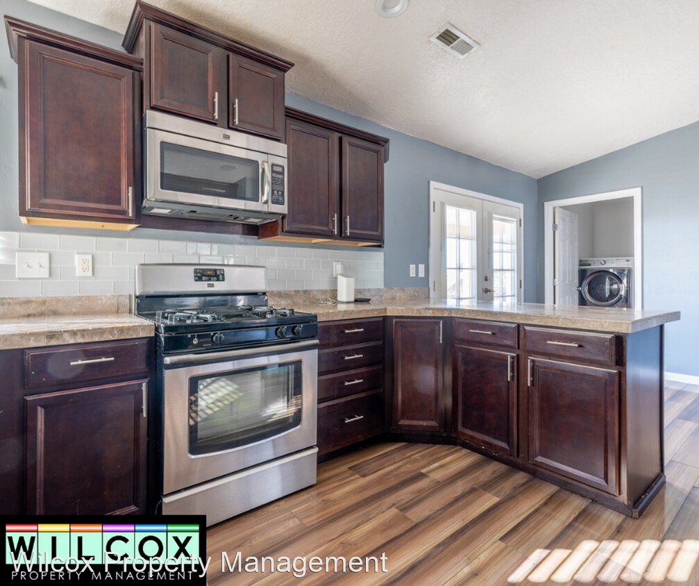 Primary Photo - 3 br, 2 bath House - 23 Road 6411