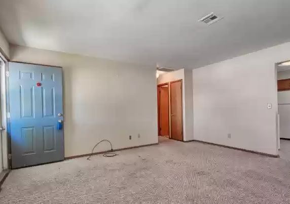 Building Photo - 310 Ellen St