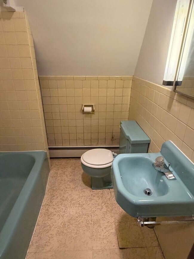 Foto del edificio - 1651 Perkiomen Ave