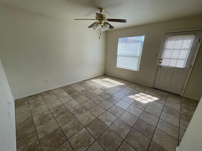 Foto del edificio - 3804 Wind Court