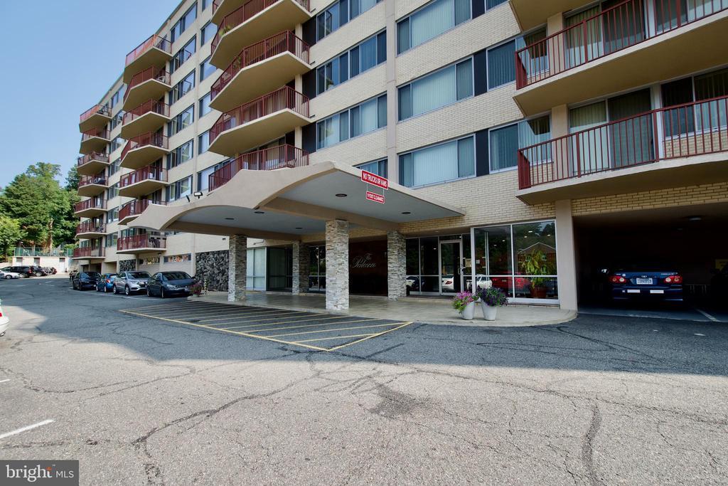 Primary Photo - 5353 Columbia Pike