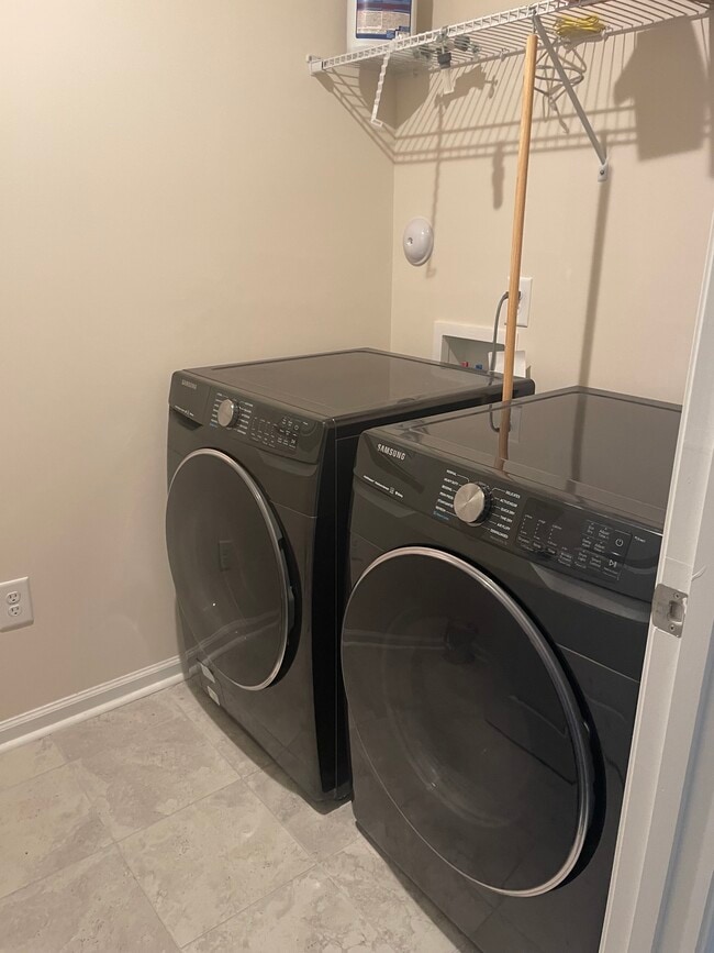 Foto del edificio - 3081 Zebroid Way