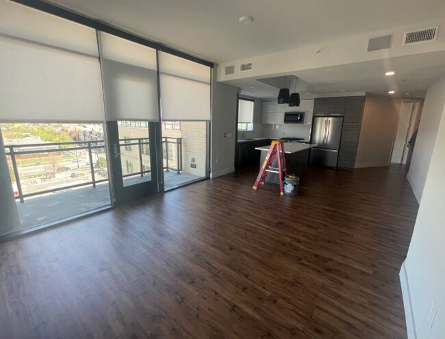 Building Photo - 1045 Lincoln St