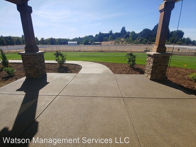 Foto del edificio - 3 br, 2.5 bath House - 30619 Butte Creek Rd.