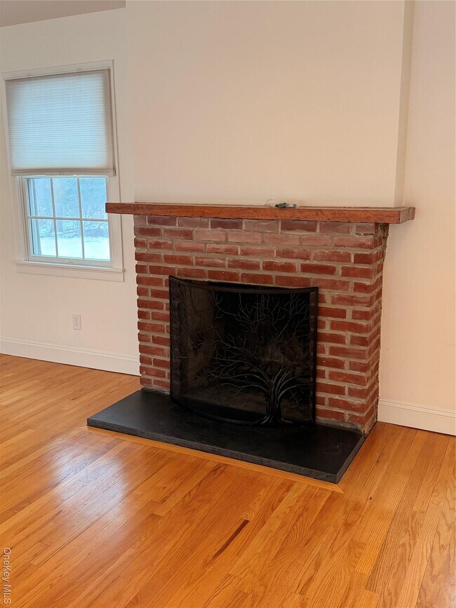 Foto del edificio - 4 Lloyd Point Dr