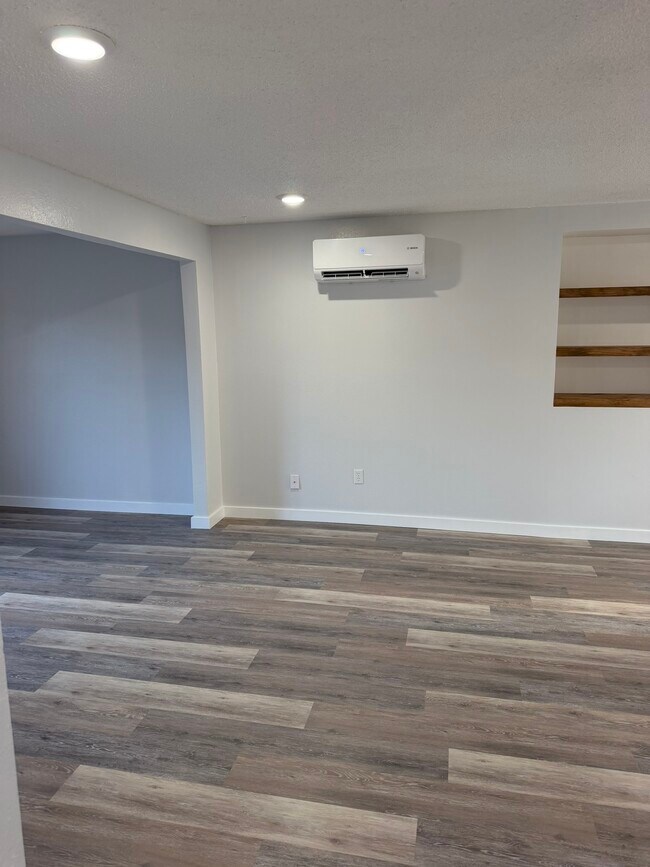 Foto del edificio - 5811 N Cook St