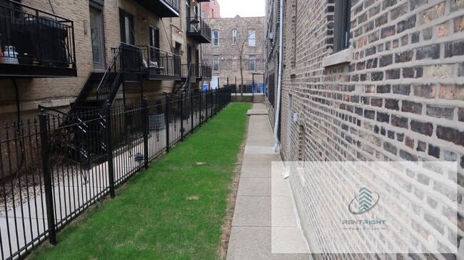 Building Photo - 1311 N Bosworth Ave