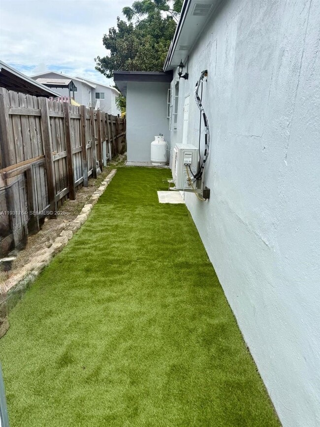 Foto del edificio - 10357 SW 174th Terrace