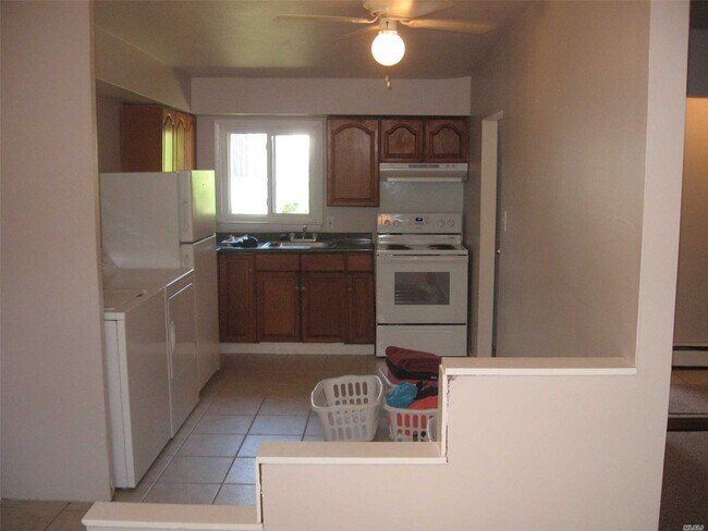 Building Photo - 69 Pinewood Dr