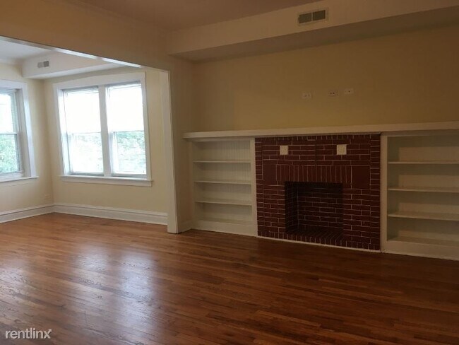 Foto del edificio - 4954 N St Louis Ave