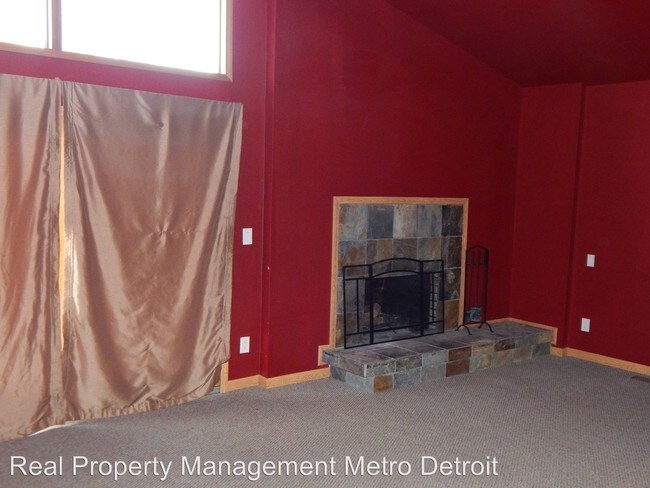 Building Photo - 35312 Dearing Dr