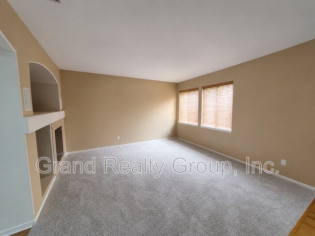 Foto del edificio - 2265 W Bentley Ln