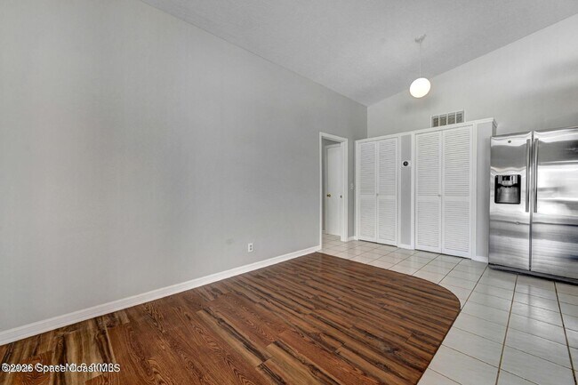 Building Photo - 296 Sandy Run