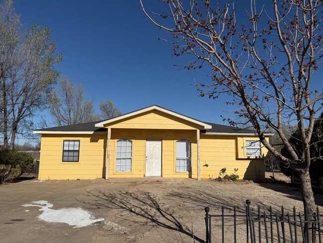 Building Photo - 1306 N Arthur St