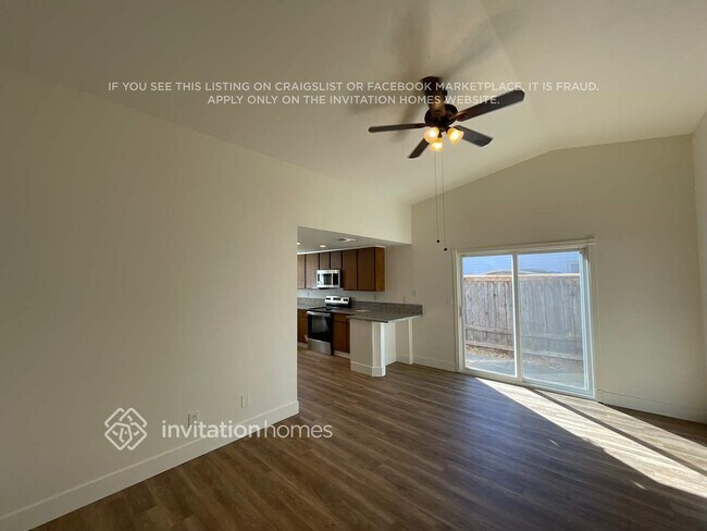 Foto del edificio - 7401 Blackthorne Way