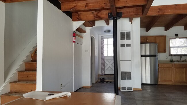 Foto del edificio - 661 Springtown Rd