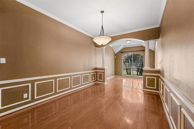 Building Photo - 6803 Rhodes Ct