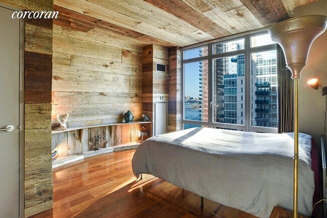 Foto del edificio - 2 Northside Piers