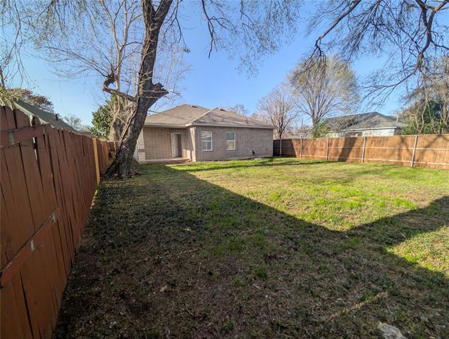 Building Photo - 2550 Eugene St