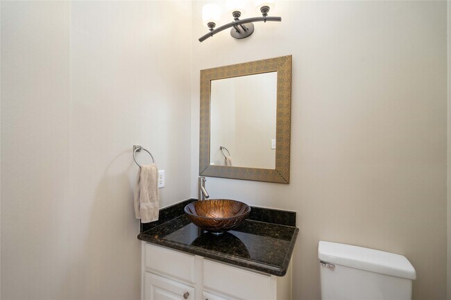 Foto del edificio - 707 Lytton Springs Way