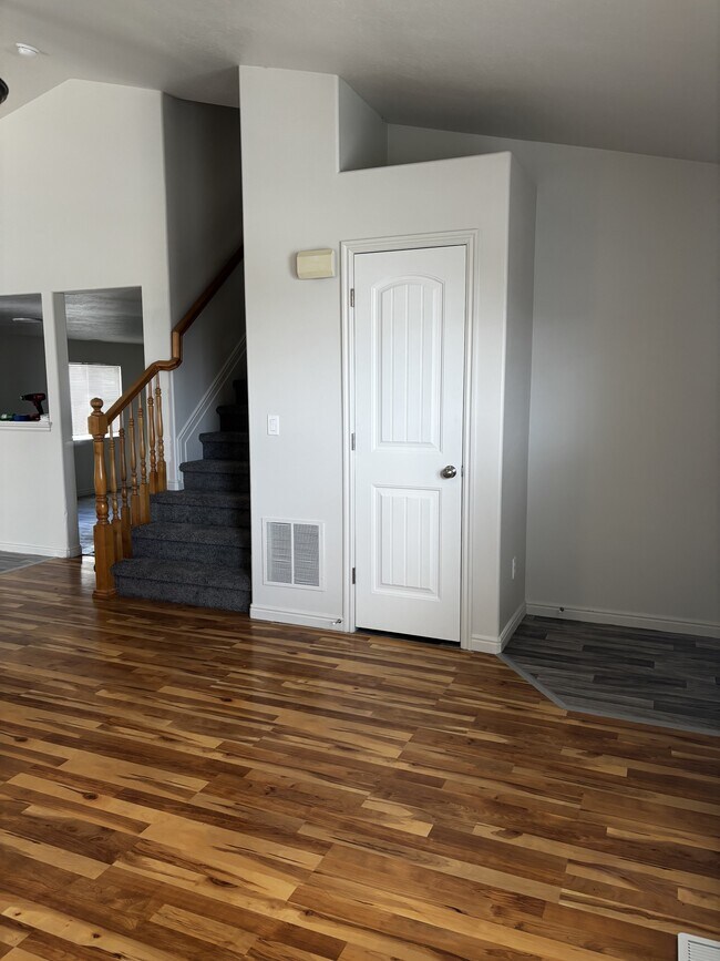 Foto del edificio - 4815 Levi Ln