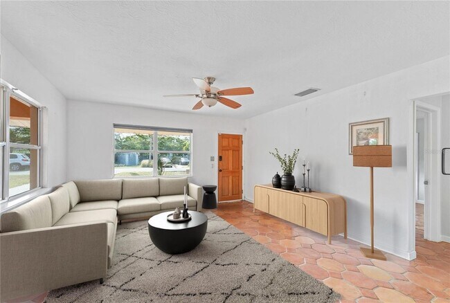 Building Photo - 1841 Buccaneer Dr