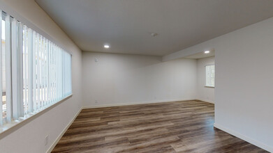 Santa Rosa Oaks - TWO MONTHS FREE RENT! photo'