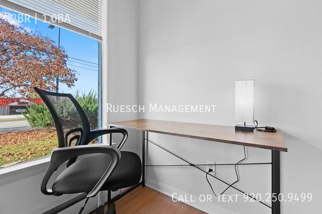 Building Photo - Cozy Fully Furnished Ranch Duplex on Ridge...