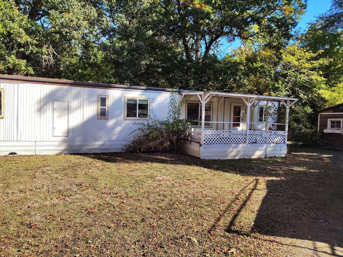 Foto principal - 1819 Green Siding Rd