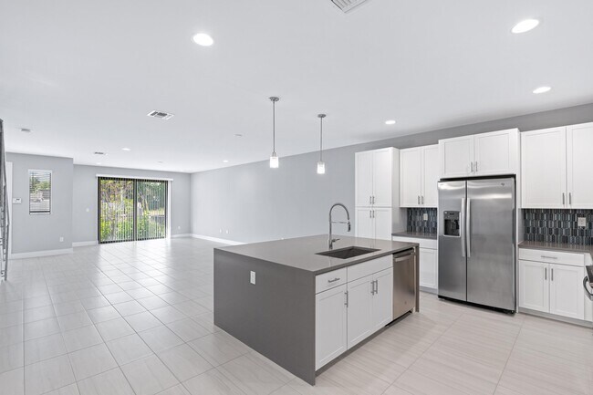 Foto del edificio - 3748 Lambert Ave