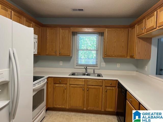 Foto del edificio - 5048 Falling Creek Ln