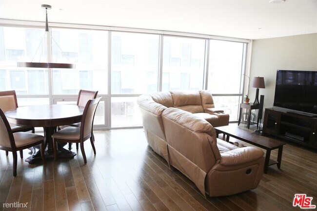 Building Photo - 2 br, 2 bath Condo - 901 S Flower St Unit 601