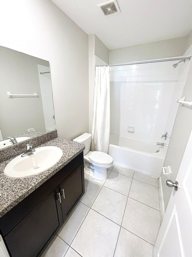 Foto del edificio - 3721 Daisy Bloom Pl