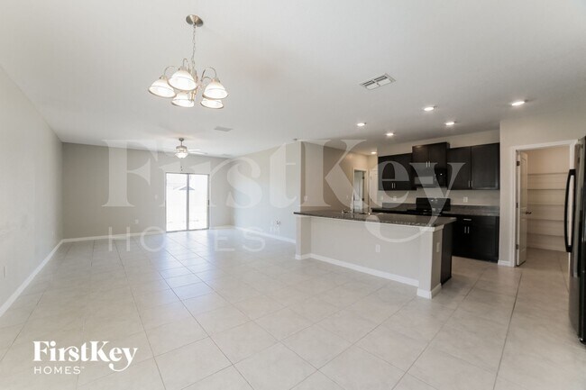 Foto del edificio - 10215 Cool Waterlily Ave