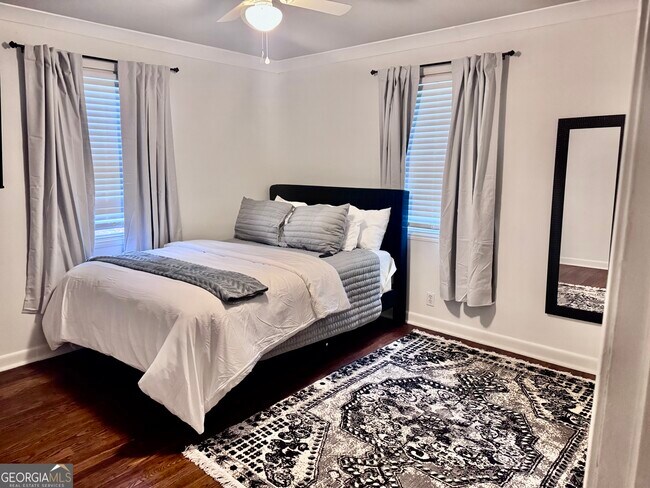 Building Photo - 2005 Clairmont Terrace NE