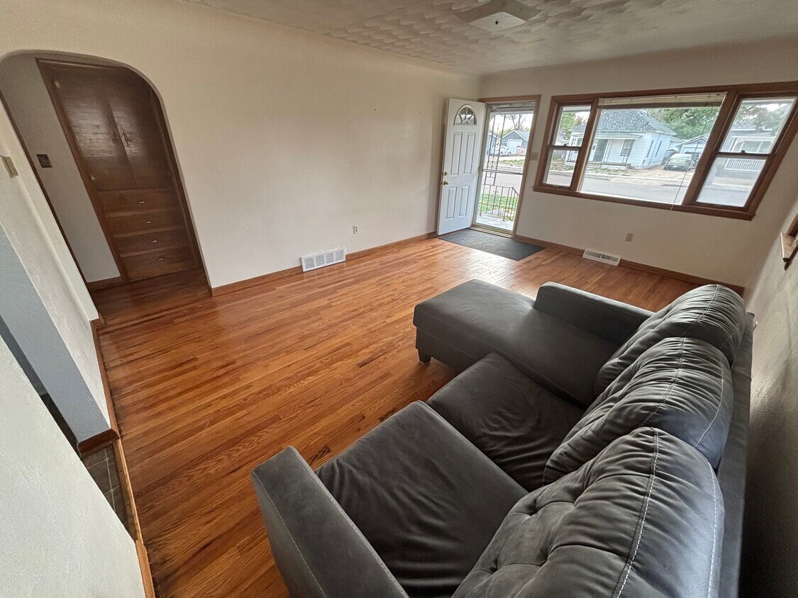 Foto principal - 322 N 6th St