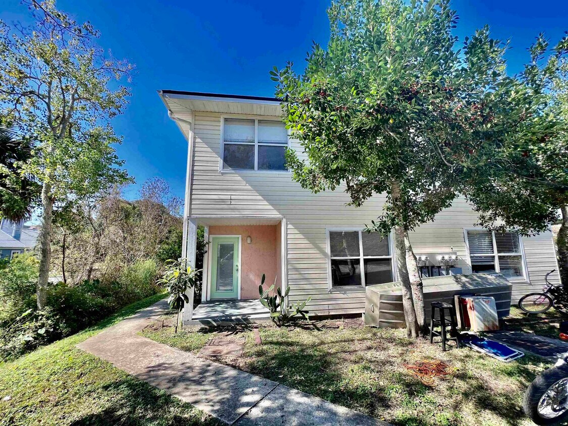 202 F St, St. Augustine, FL 32080 Townhome Rentals in St. Augustine