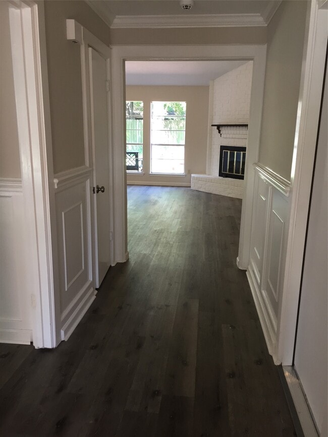 Building Photo - 5811 Woodmancote Dr