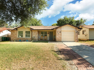Building Photo - 219 Royal Dr
