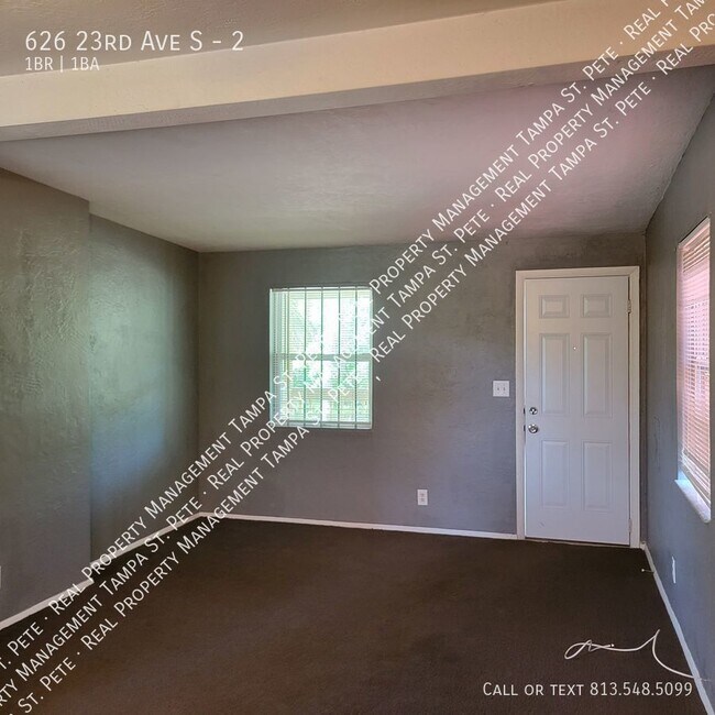 Foto del edificio - ***FREE RENT***