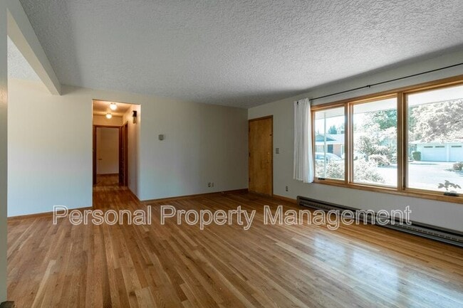 Building Photo - 4705 NW Harney St