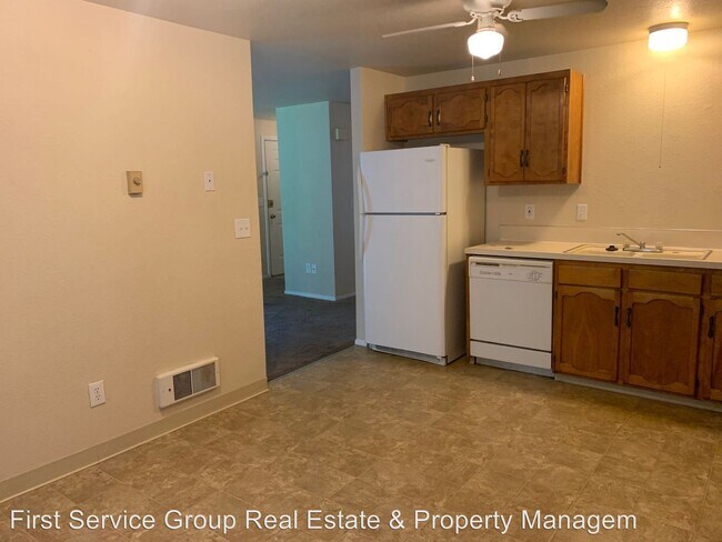 Foto del edificio - 6691-6697 W Denton Ln