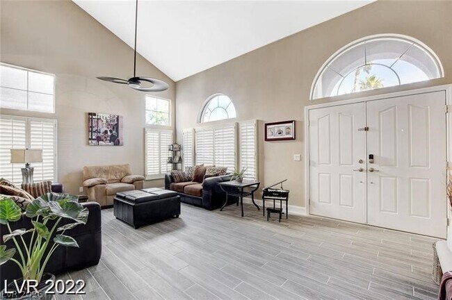 Foto del edificio - 7 Old Lake Cir