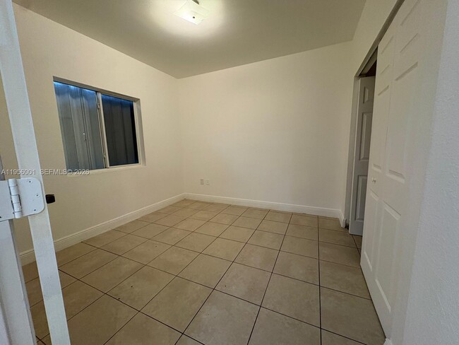 Foto del edificio - 2916 NW 51st St