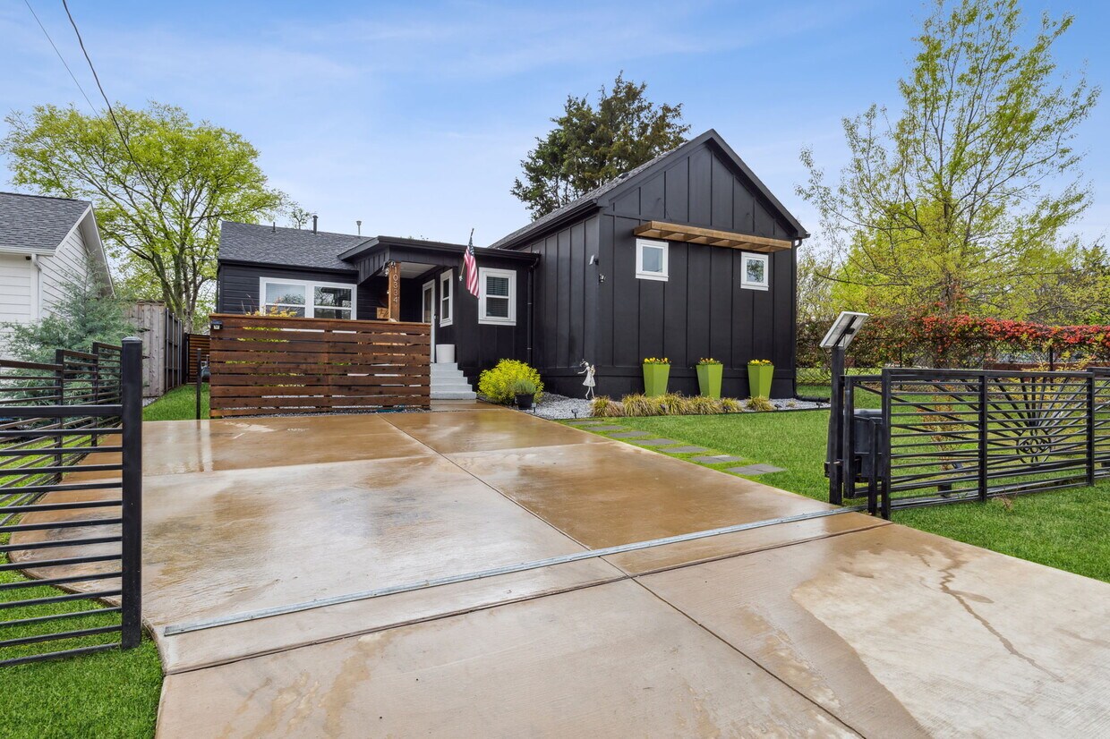 Foto principal - 10334 Bel Aire Dr