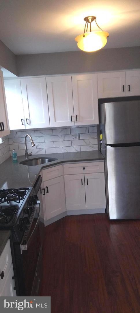 Foto del edificio - 61 Wyndham Pl