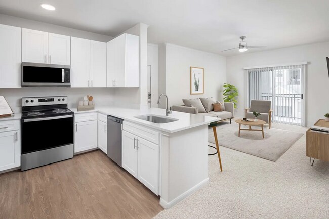 Foto del edificio - Come Home to Sophistication – Now Leasing ...