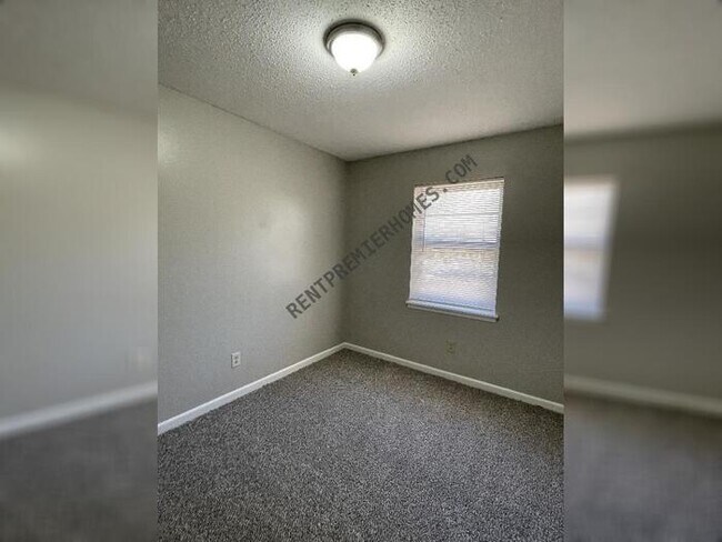 Foto del edificio - 7101 Morgan Dr