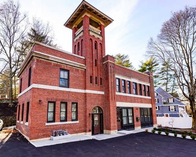 Foto del edificio - Great 4 bedroom Available 1/1/26